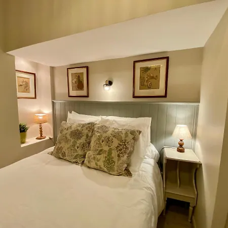 Ground Floor - Hauseman Building Close To Thermes Daire