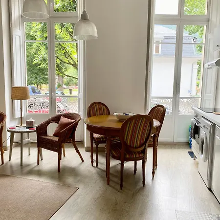 Ground Floor - Hauseman Building Close To Thermes Daire