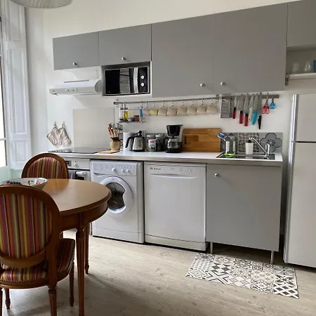 Ground Floor - Hauseman Building Close To Thermes Apartament *