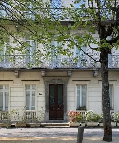 Ground Floor - Hauseman Building Close To Thermes *